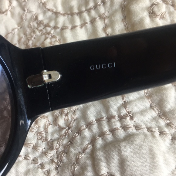 AUTHENTIC GUCCI diamond encrusted sunglasses - Picture 5 of 7